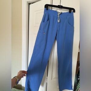 WearFIGS Kade Scrub Pant in Ceil Blue - Size XS